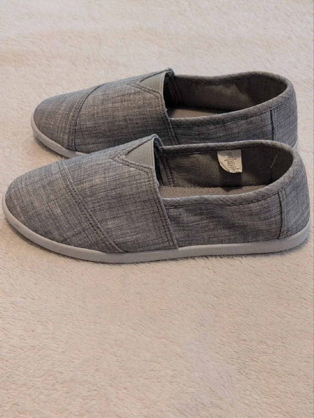 Kids Slip-On Canvas Shoes in Gray